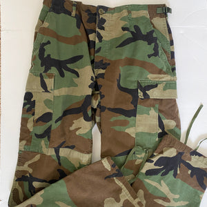 Authentic Army Camouflage Pants - Medium